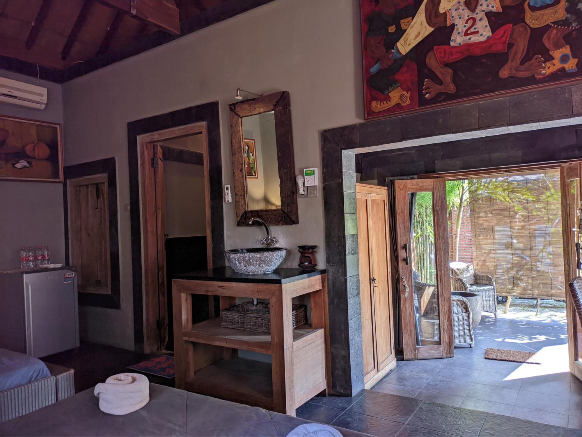 Astuti Gallery Homestay Джокьякарта Экстерьер фото
