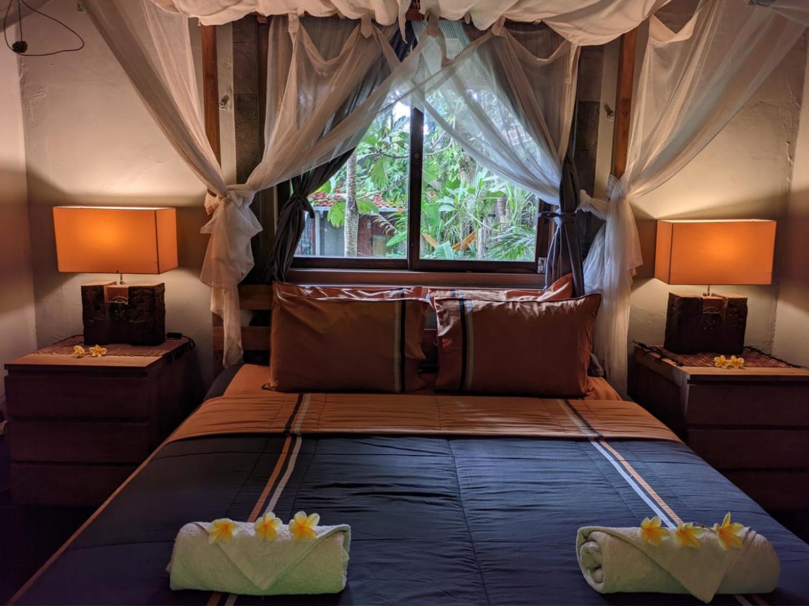 Astuti Gallery Homestay Джокьякарта Экстерьер фото