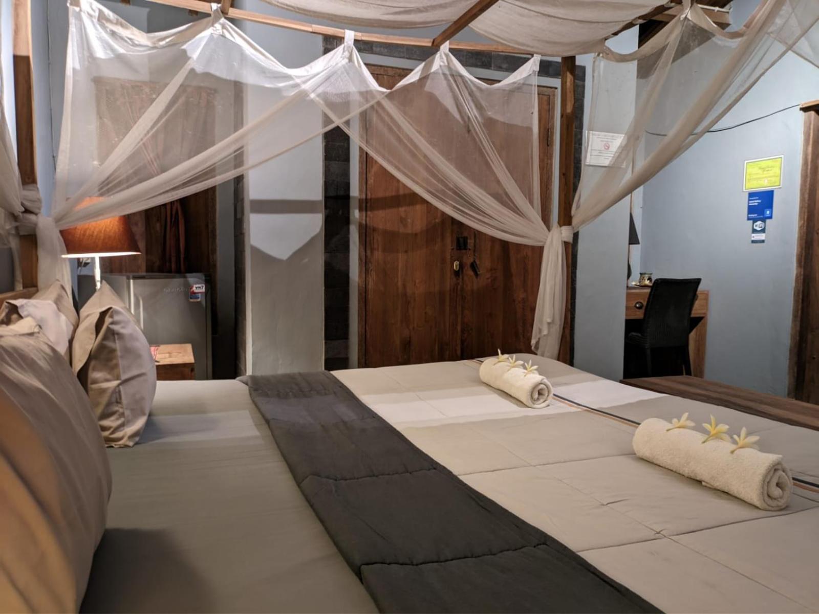 Astuti Gallery Homestay Джокьякарта Экстерьер фото