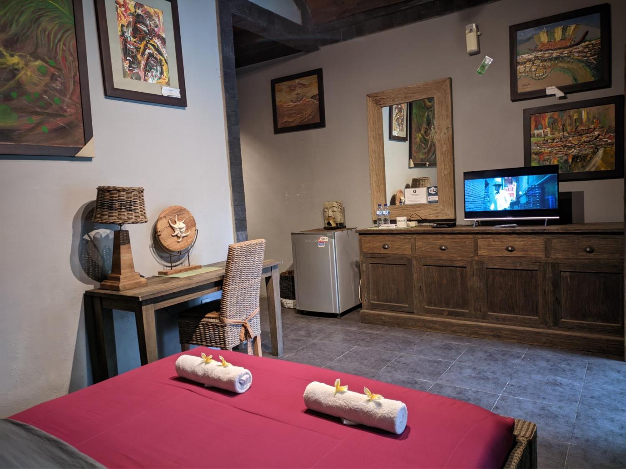 Astuti Gallery Homestay Джокьякарта Экстерьер фото